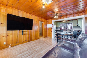 Walk to Atchafalaya Basin Quiet Getaway with Yard
